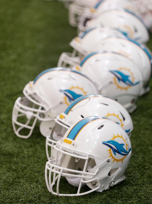 Miami Dolphins Helmet (AP Photo:Wilfredo Lee)