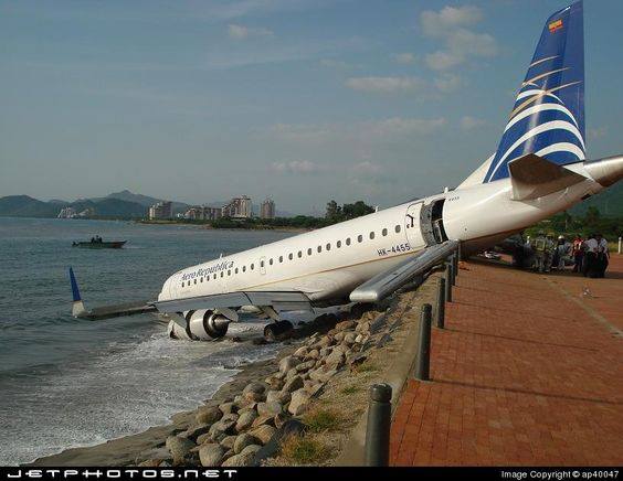 plane-overrun-runway-ap-photo