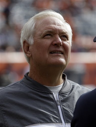 Denver Broncos defensive coordinator Wade Phillips looks on prior to an NFL football game between the Denver Broncos and the San Diego Chargers, Sunday, Oct. 30, 2016, in Denver. (AP Photo/Jack Dempsey)